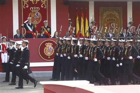 desfile militar 12 octubre